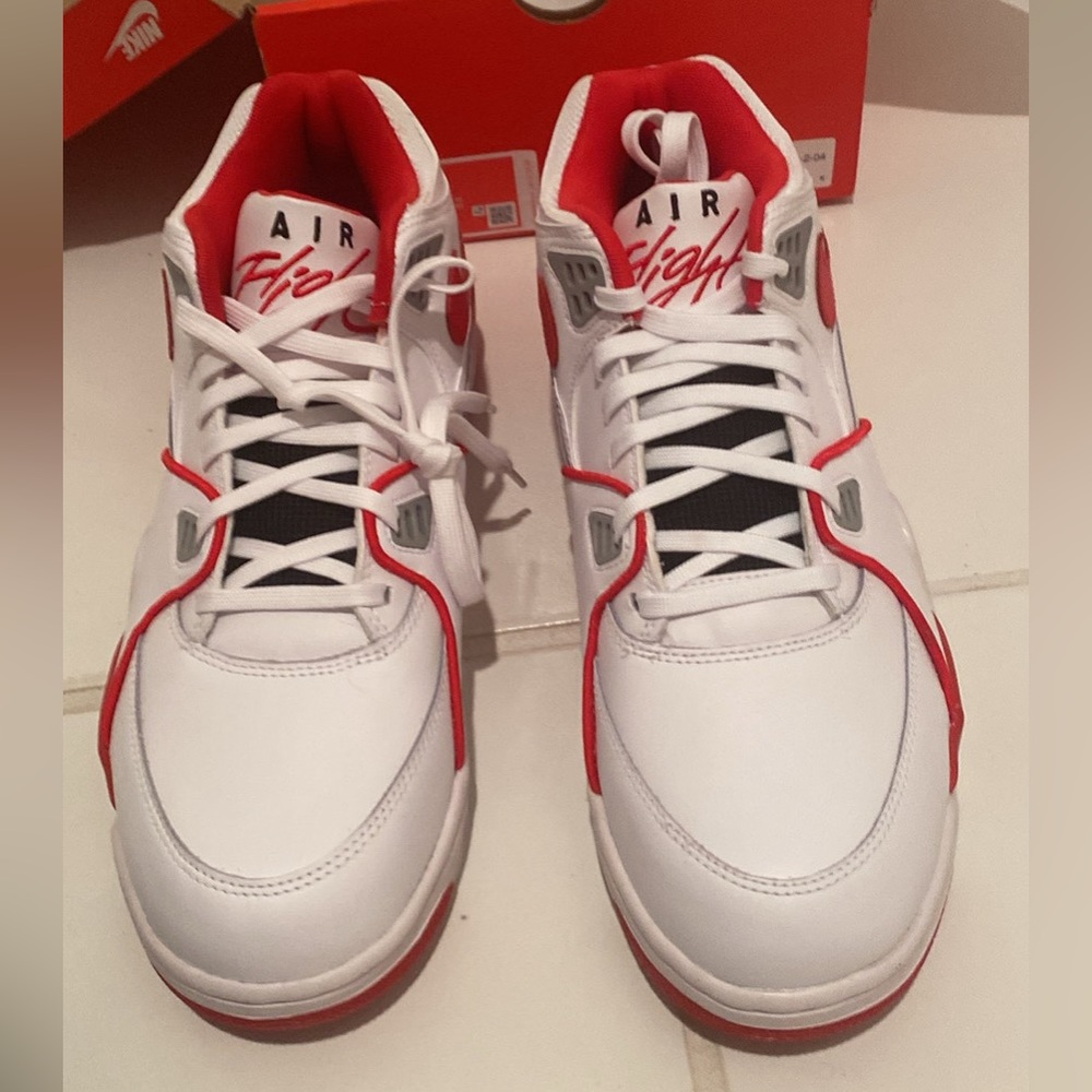 Nike Flight 89 LE white and red size 11.